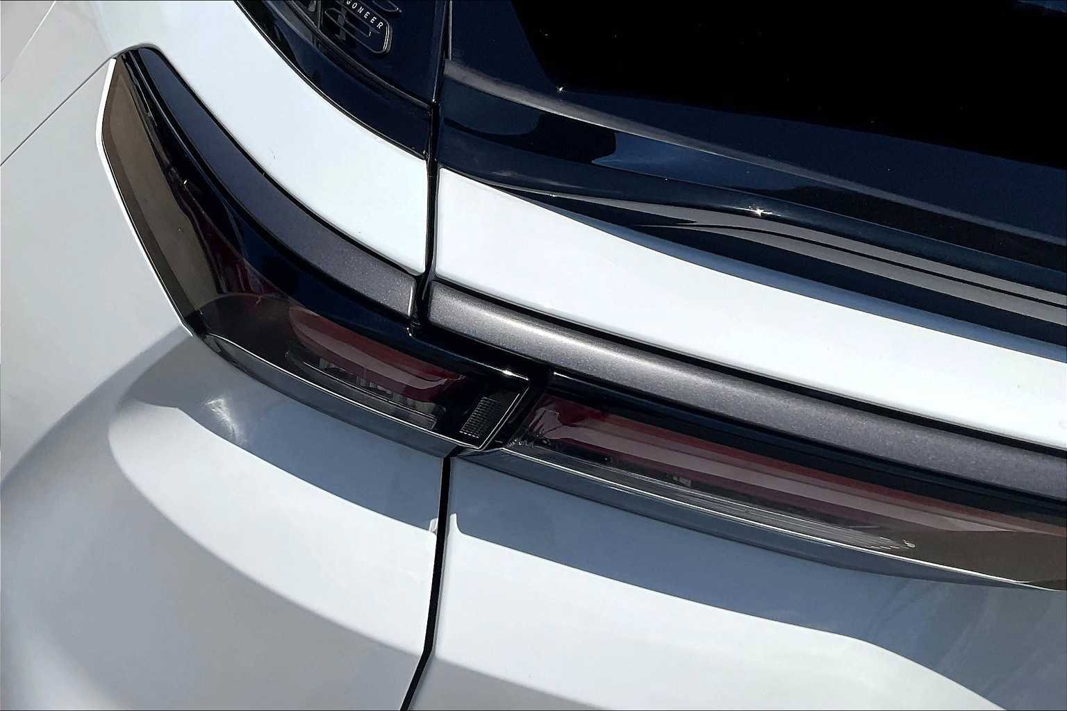New 2025 Jeep Wagoneer S Launch Edition AWD/4WD image 14