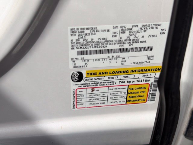Used 2018 Lincoln Navigator Select w/ Technology Package AWD/4WD image 32