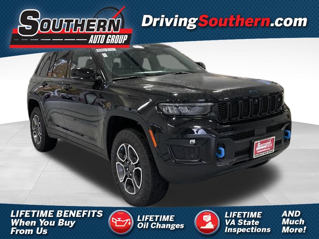 New 2024 Jeep Grand Cherokee Trailhawk w/ Advanced Protech Group II AWD/4WD 360° Tour