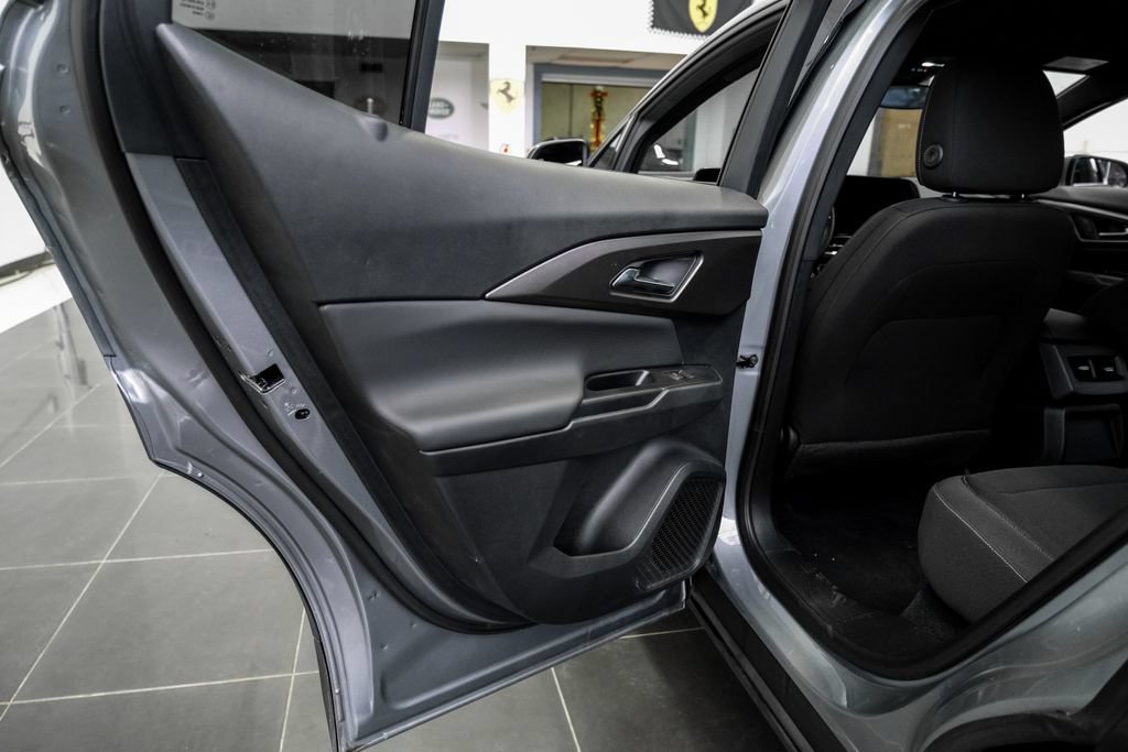 Used 2026 Chevrolet Equinox EV LT FWD image 42
