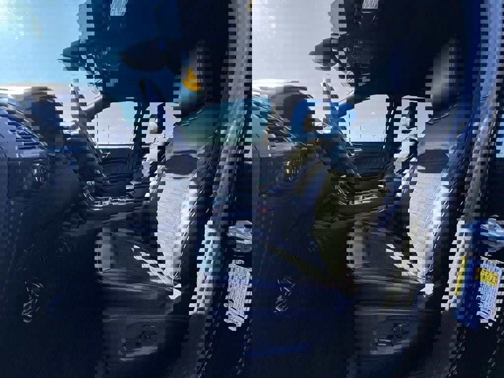 Certified 2023 Ford Edge ST-Line w/ Cargo Accessory Package image 18