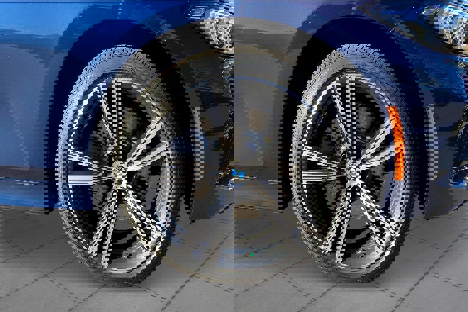 New 2024 BMW 330i Sedan w/ Convenience Package image 12