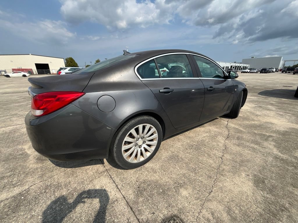 Used 2011 Buick Regal CXL FWD image 2