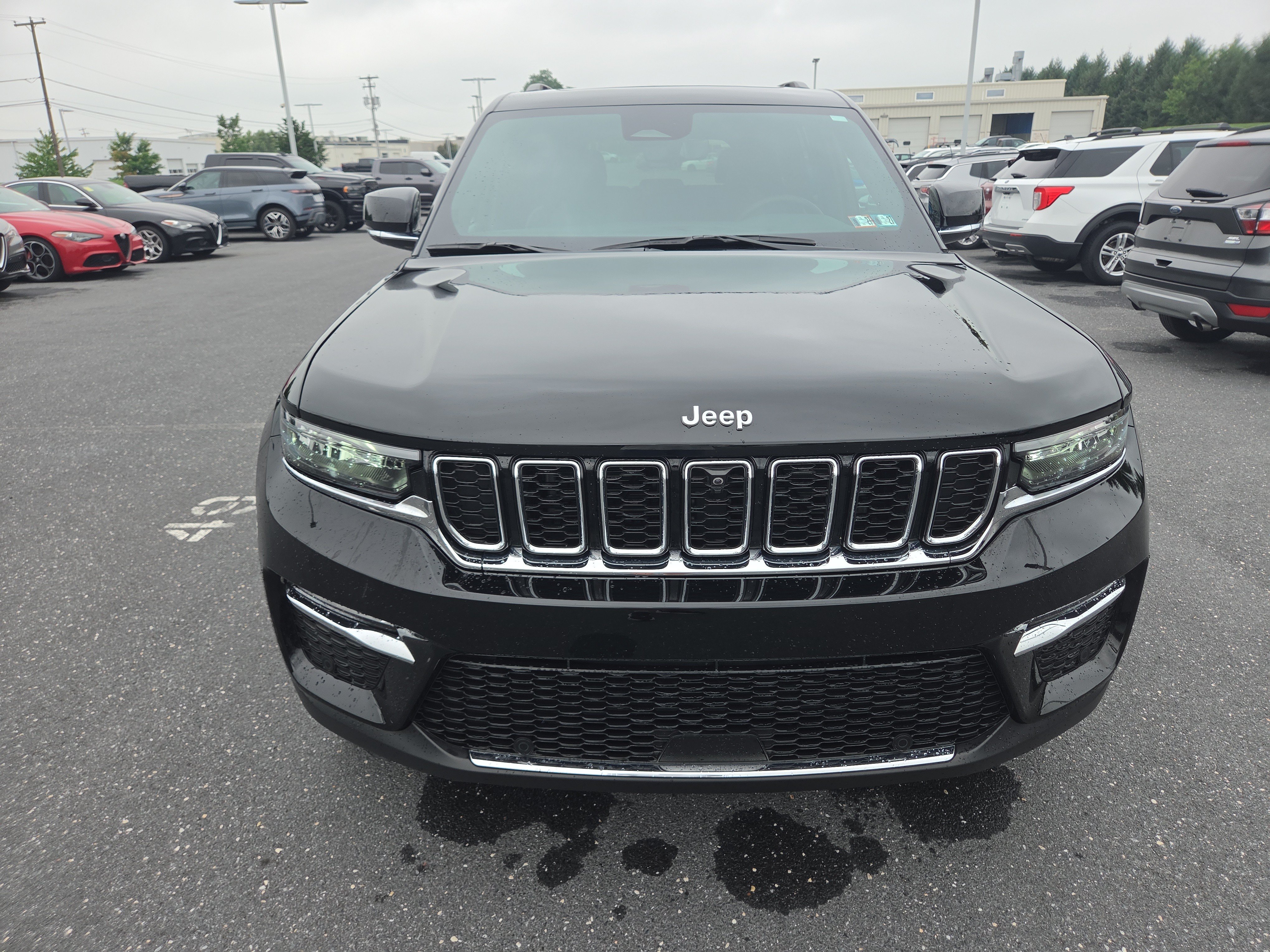 Certified 2025 Jeep Grand Cherokee Limited w/ Luxury Tech Group II AWD/4WD image 17
