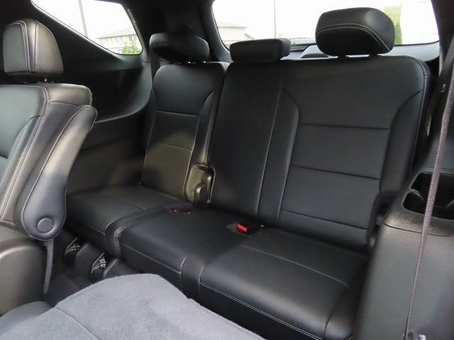 Used 2025 Chevrolet Traverse LT AWD/4WD image 33