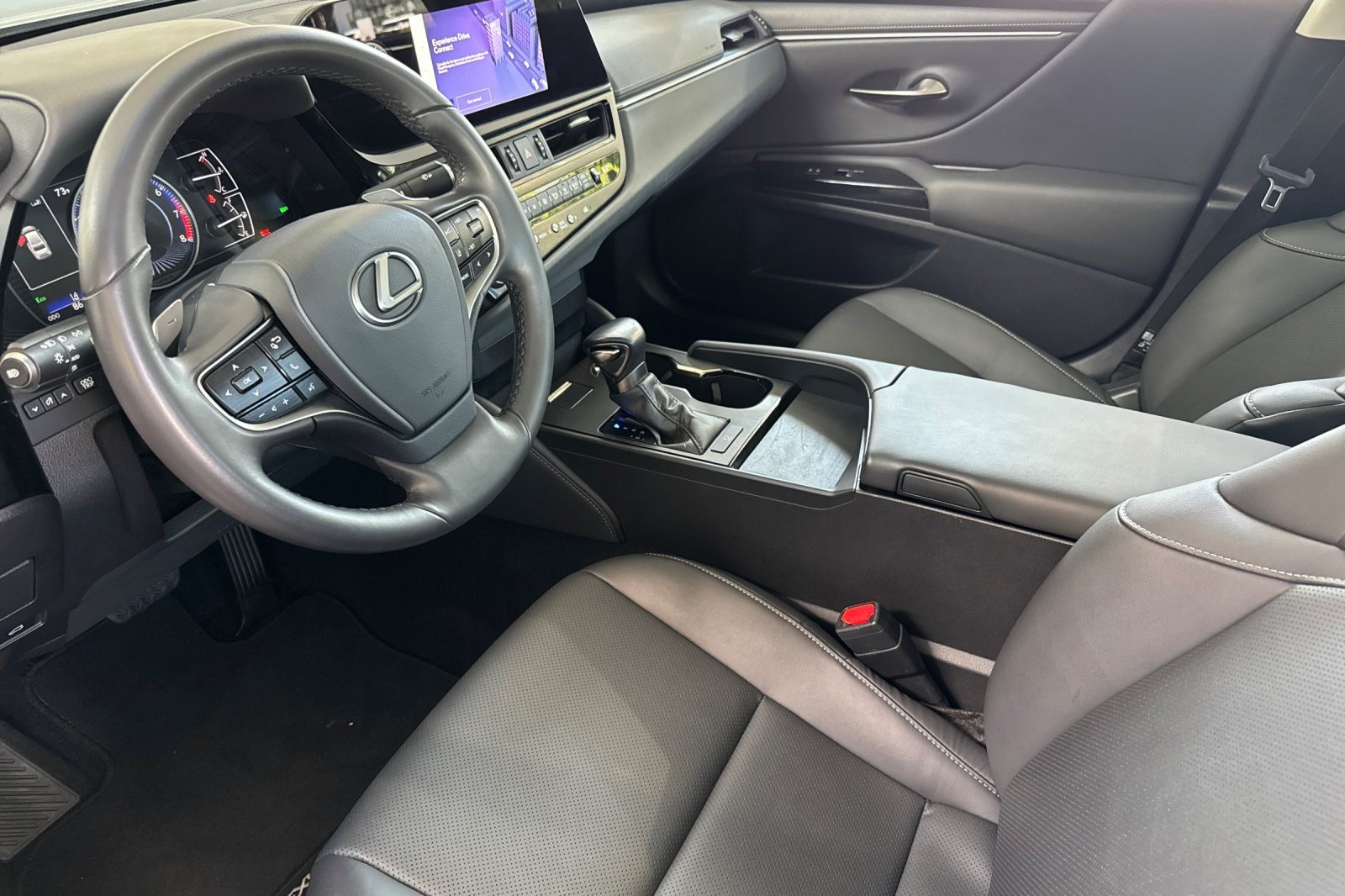 Certified 2024 Lexus ES 350 w/ Accessory Package (Z1) FWD image 11