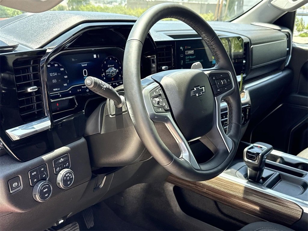 Used 2023 Chevrolet Silverado 1500 RST w/ Z71 Off-Road Package image 9