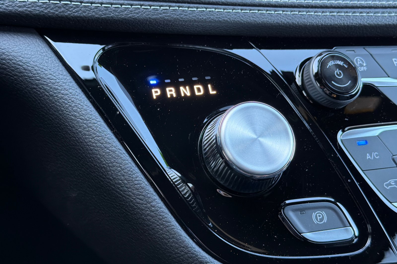 New 2026 Chrysler Pacifica Select AWD/4WD image 20