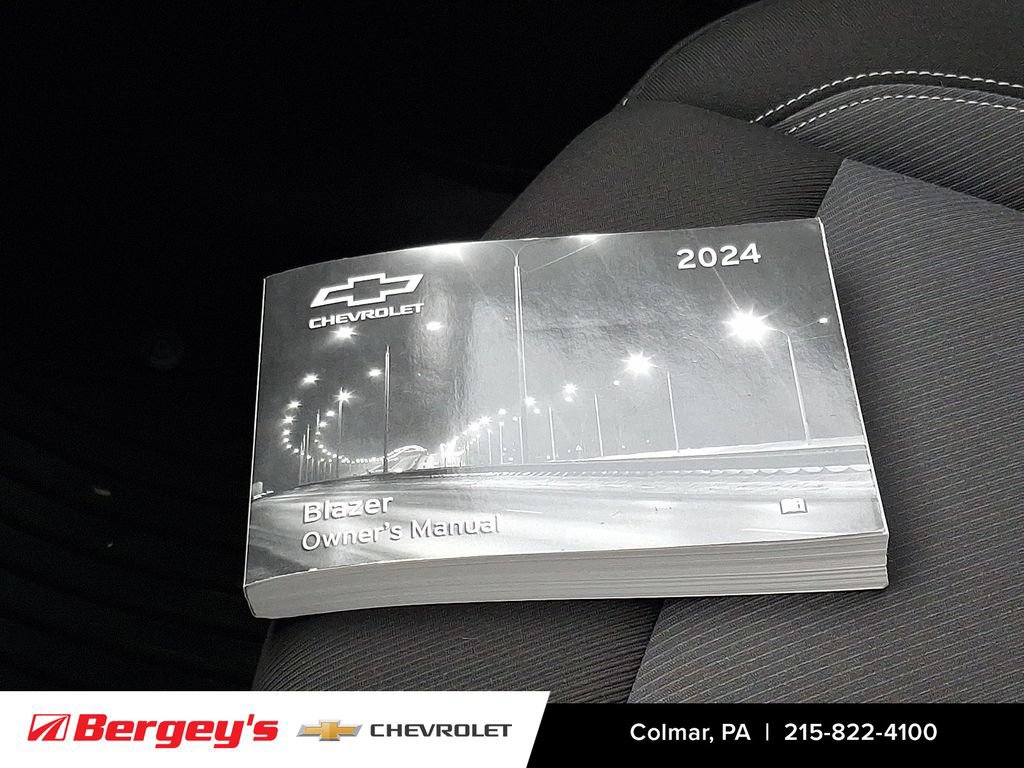 Used 2024 Chevrolet Blazer LT w/ Convenience Package FWD image 27
