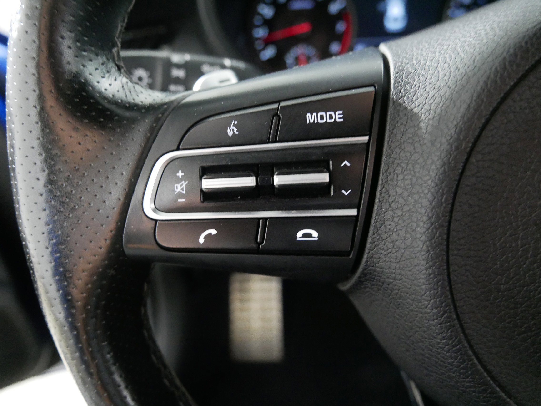 Used 2020 Kia Stinger GT2 image 27