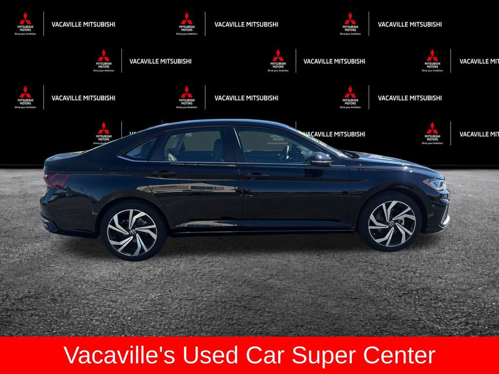 Used 2025 Volkswagen Jetta SEL FWD image 6