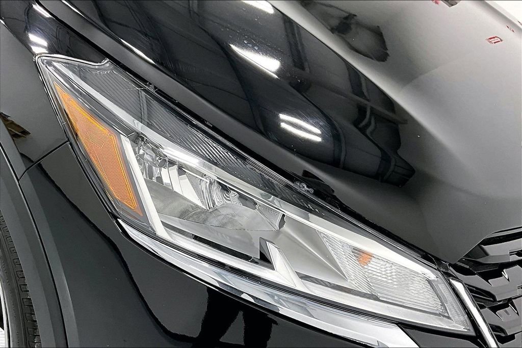 Used 2024 Nissan Kicks S image 35