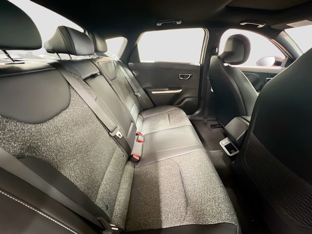 New 2025 Kia K4 GT-Line w/ GT-Line Sunroof Package image 28