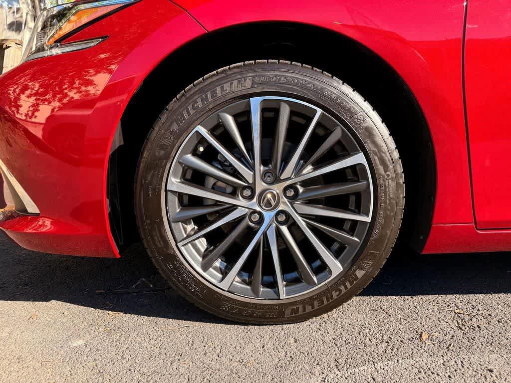 Used 2023 Lexus ES 300h w/ Premium Package FWD image 8