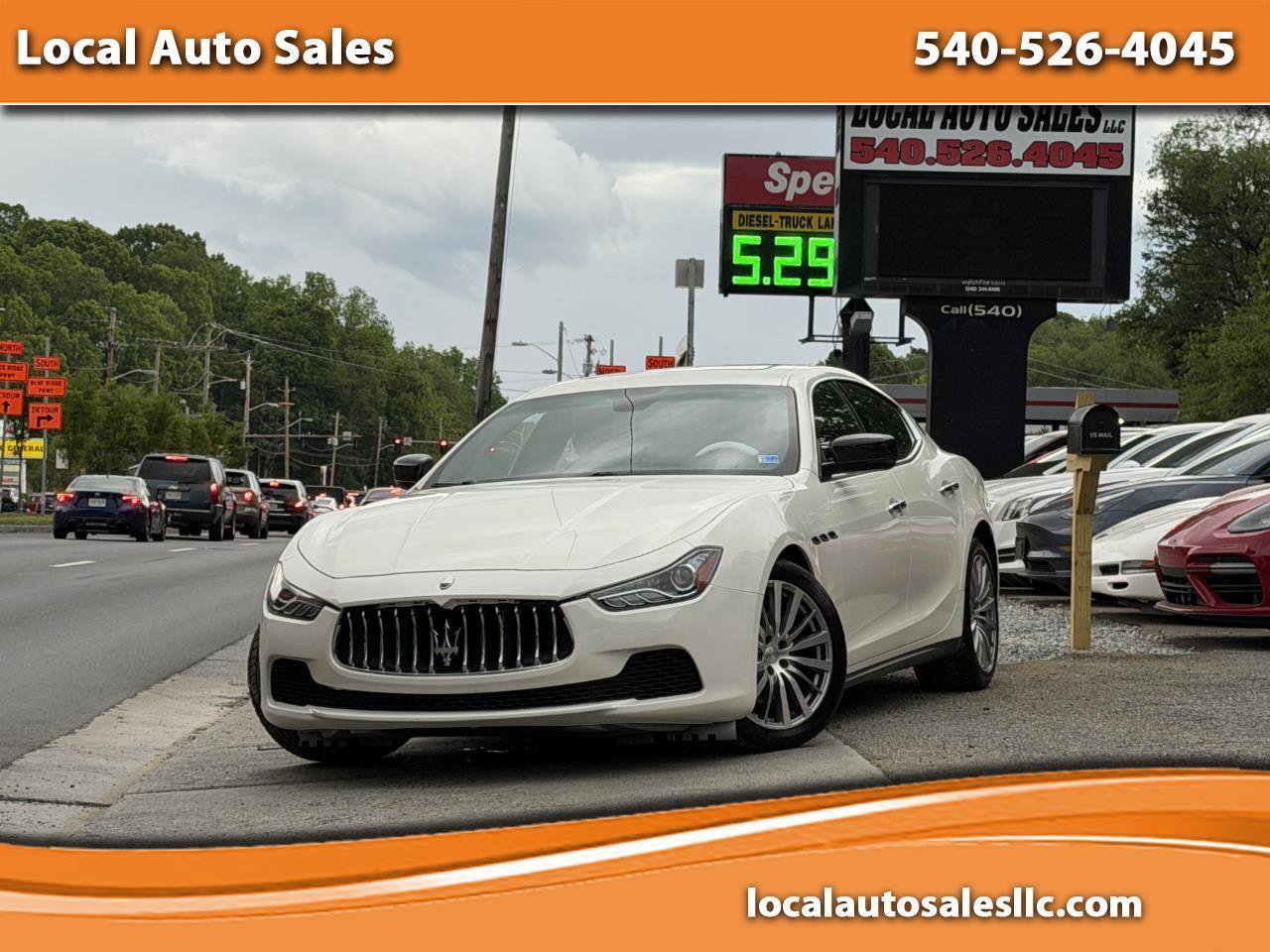 Used 2016 Maserati Ghibli RWD image 1