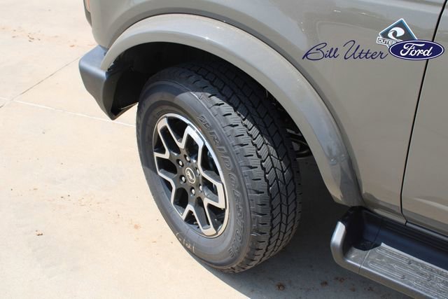 New 2025 Ford Bronco Outer Banks image 5