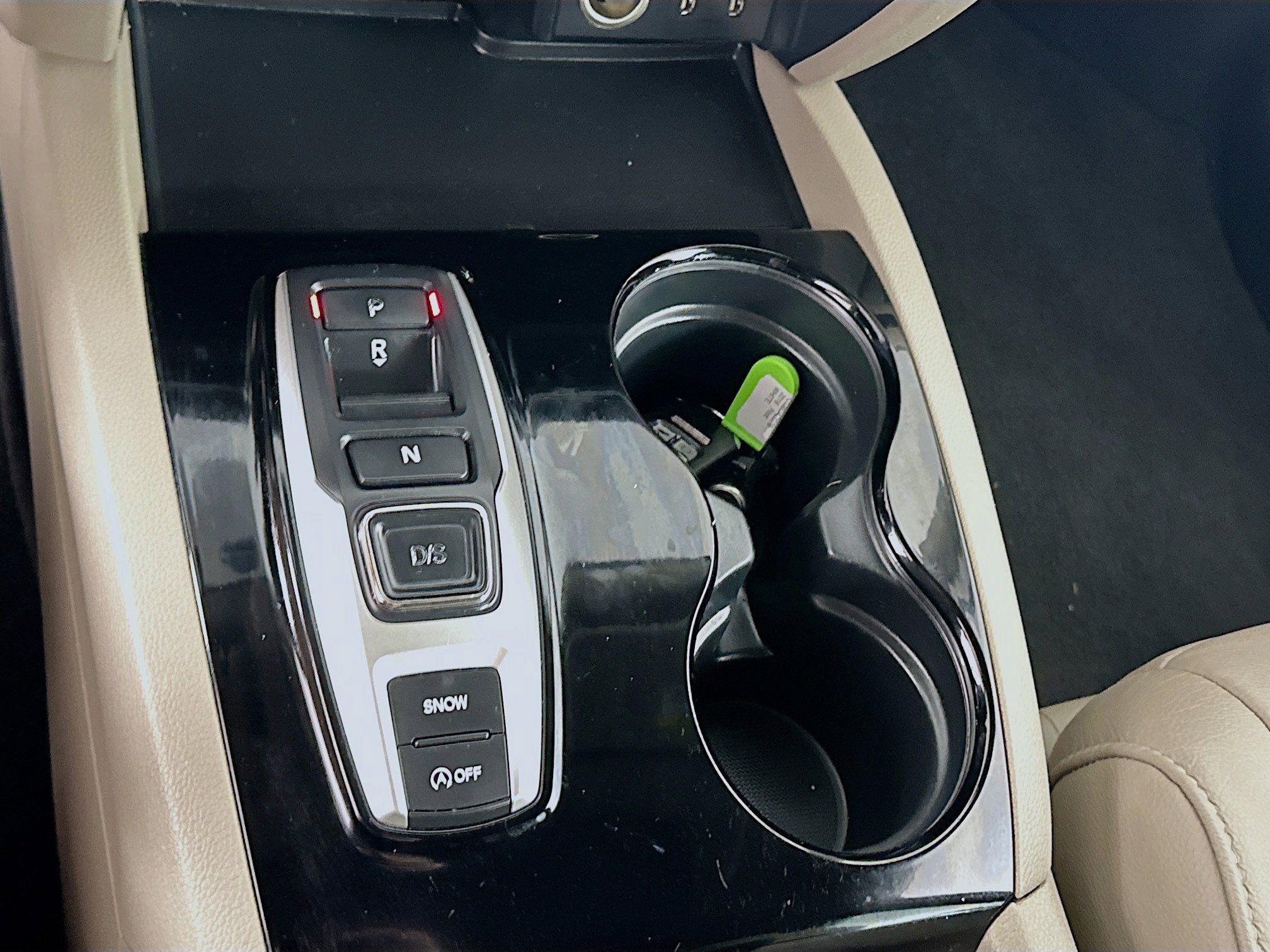 Used 2016 Honda Pilot Touring image 24