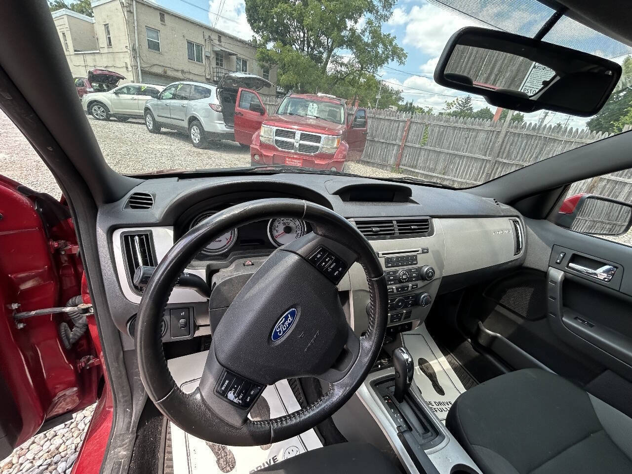 Used 2009 Ford Focus SES FWD image 5