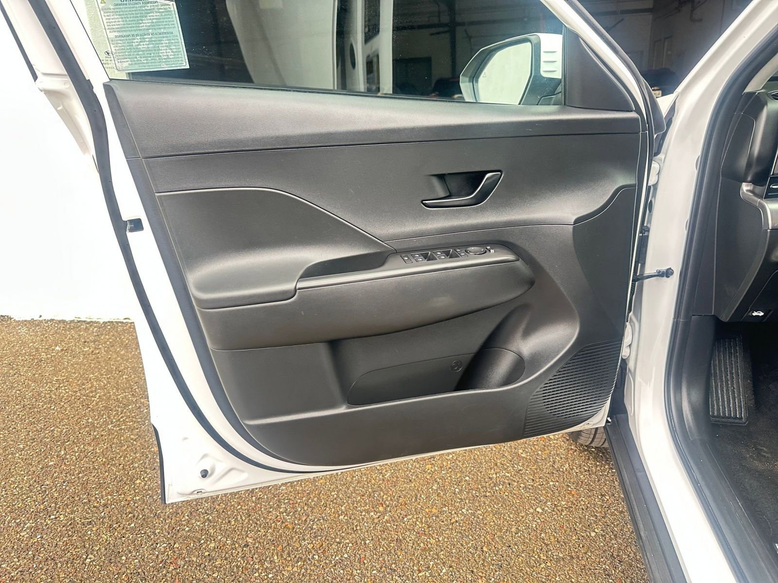 Used 2025 Hyundai Kona SEL image 20