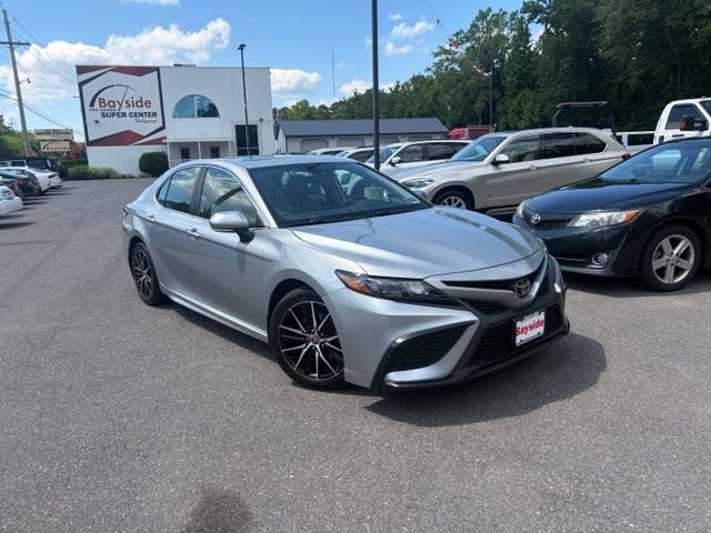 Used 2021 Toyota Camry SE w/ Cold Weather Package AWD/4WD image 2