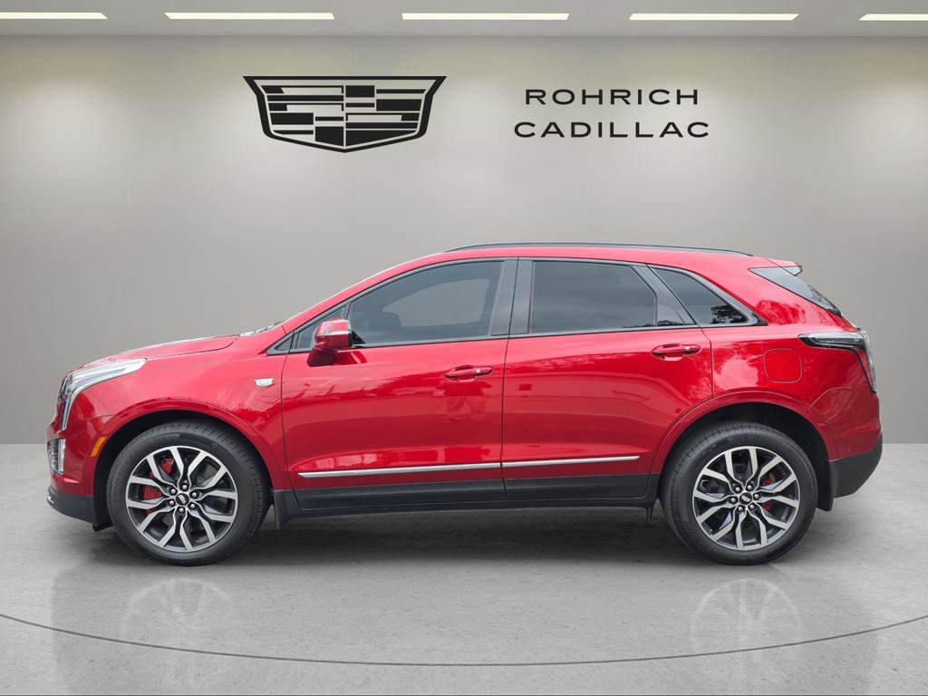 Certified 2025 Cadillac XT5 Sportv w/ Technology Package image 2