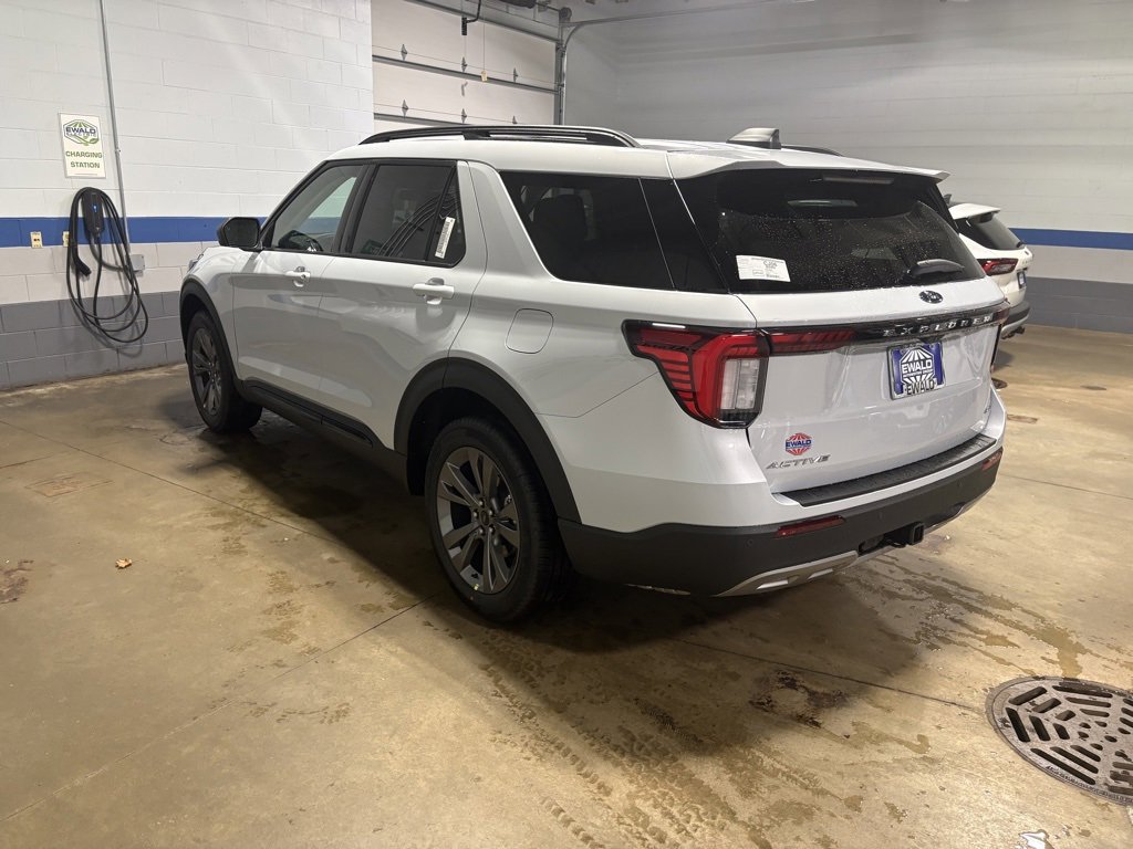 New 2026 Ford Explorer Active w/ Active Comfort Package image 8