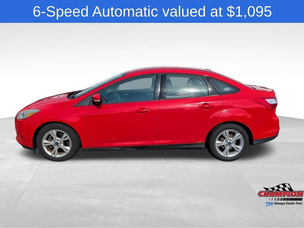 Used 2014 Ford Focus SE FWD image 2