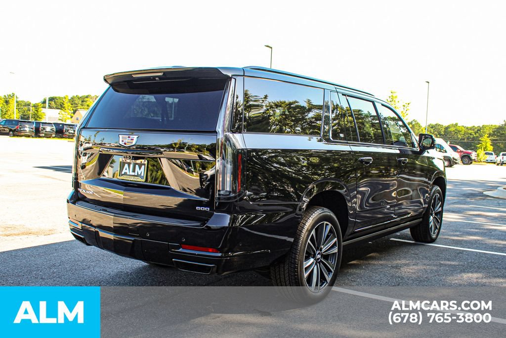 Used 2026 Cadillac Escalade ESV Sport AWD/4WD image 6