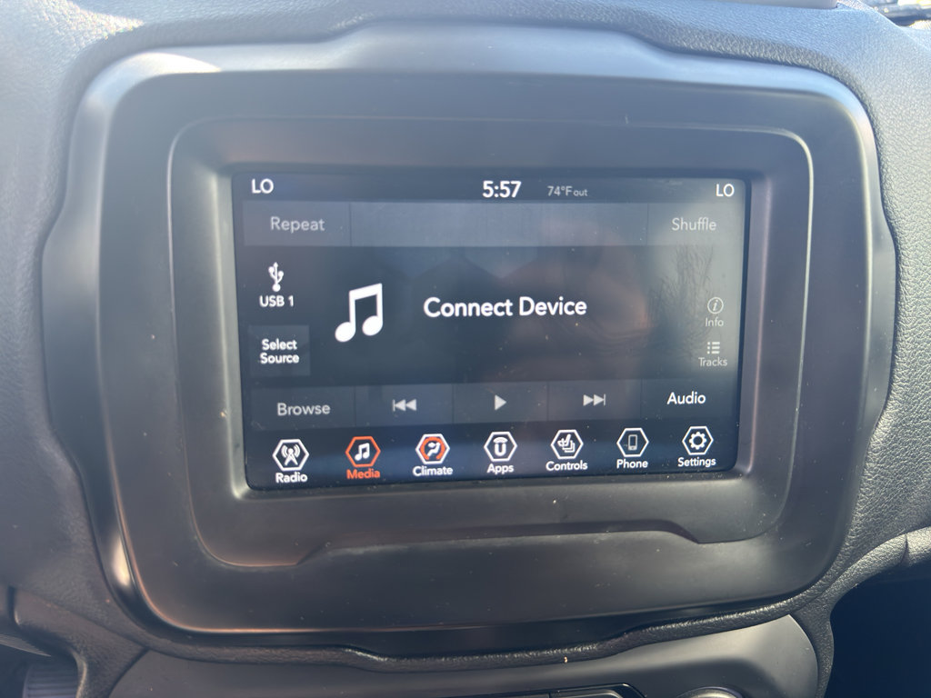 Used 2018 Jeep Renegade Trailhawk w/ Cold Weather Group II image 24