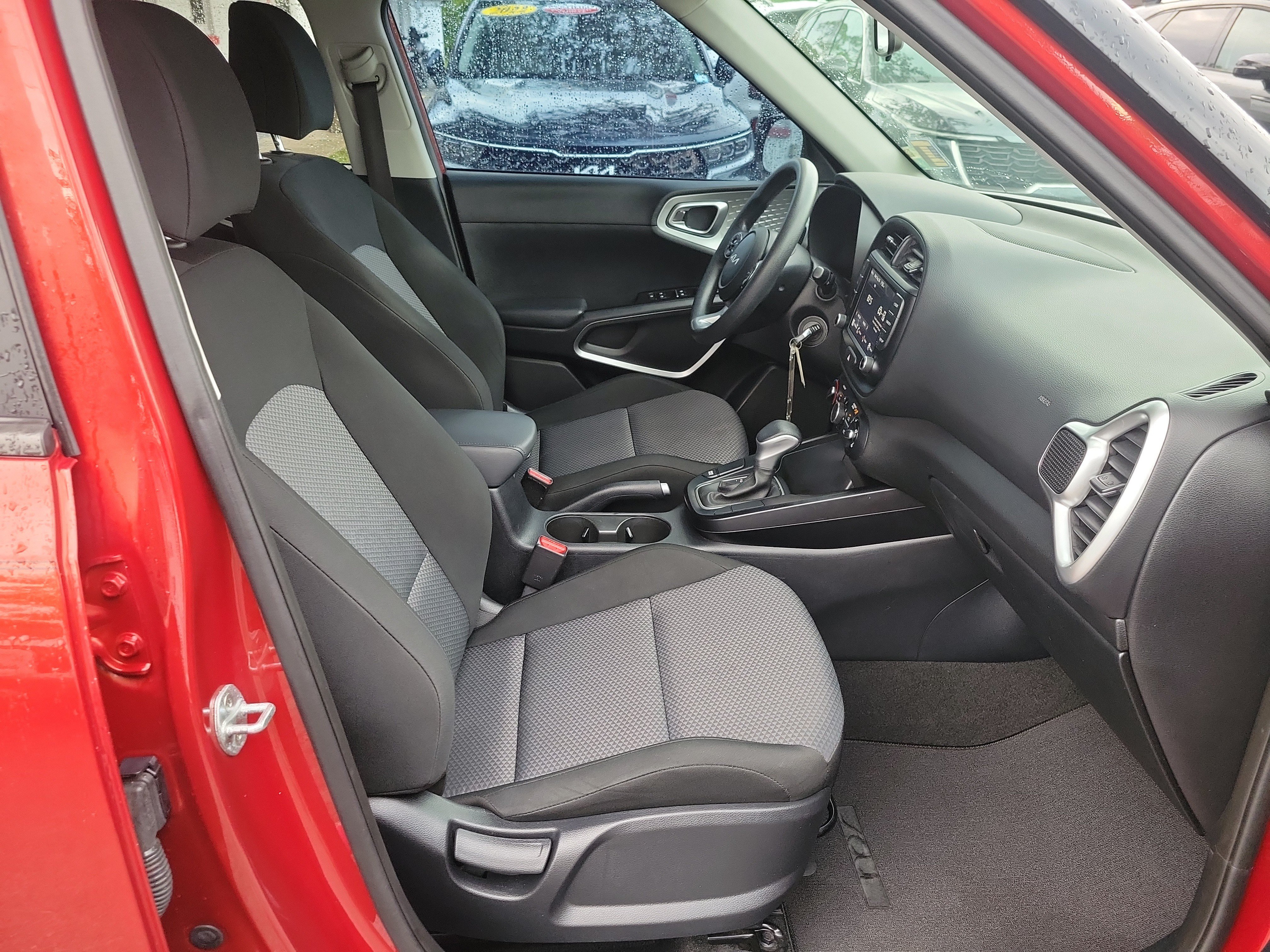 Certified 2022 Kia Soul LX FWD image 7