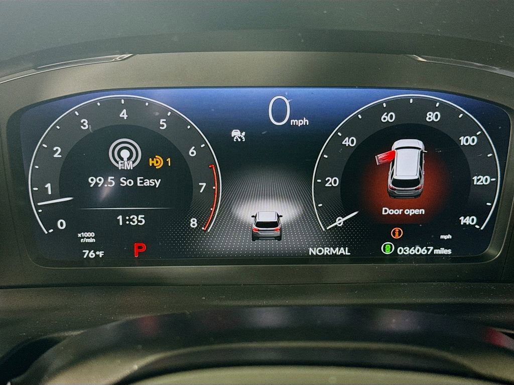 Used 2023 Honda Pilot Elite image 12