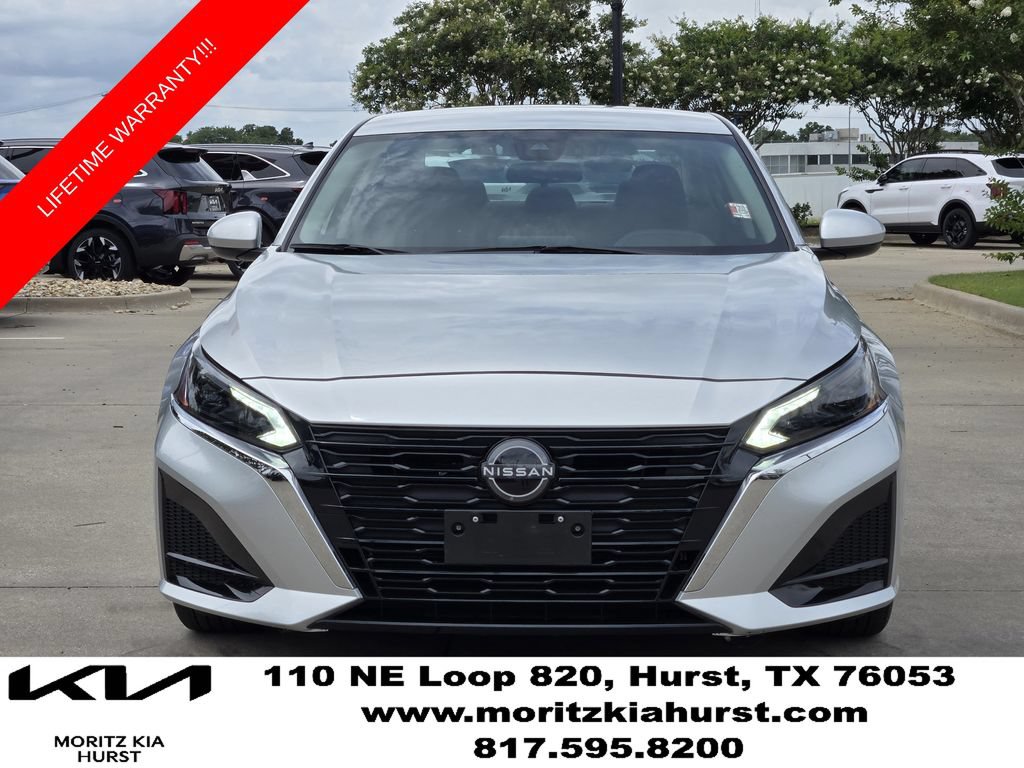 Used 2023 Nissan Altima 2.5 SV FWD image 11