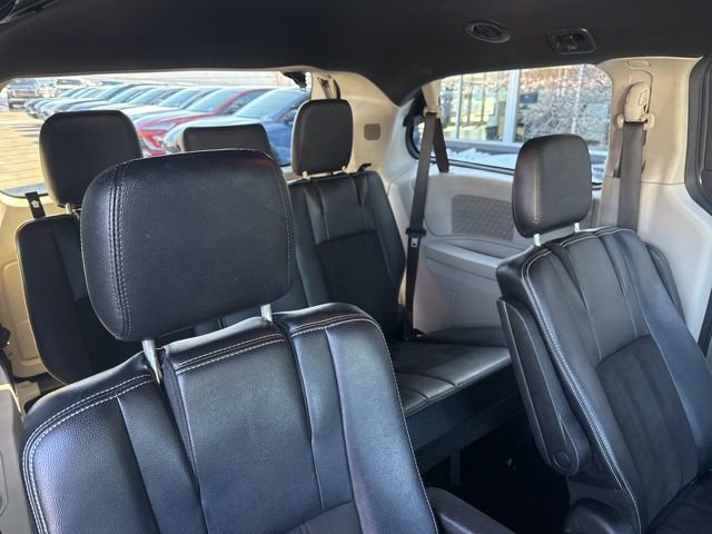 Used 2019 Dodge Grand Caravan SXT image 34