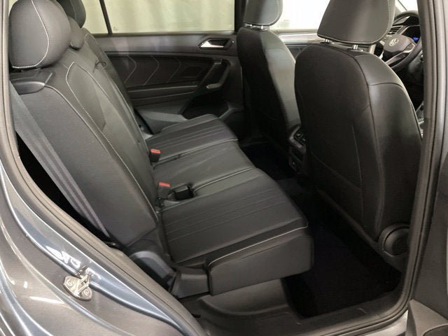 Certified 2023 Volkswagen Tiguan SE R-Line FWD image 6