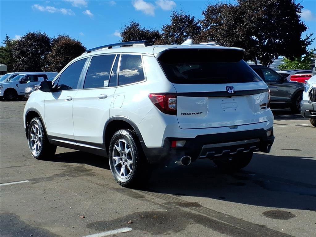 Used 2022 Honda Passport TrailSport image 3