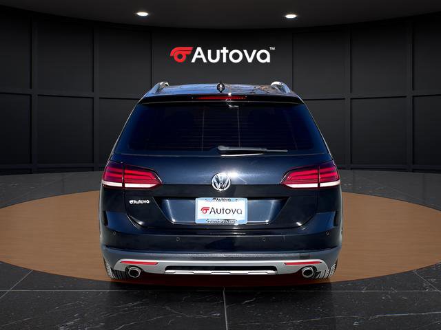 Used 2018 Volkswagen Golf Alltrack SEL image 3