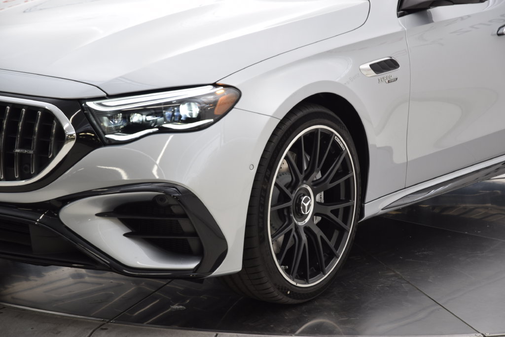 New 2026 Mercedes-Benz E 53 AMG e 4MATIC Sedan image 11