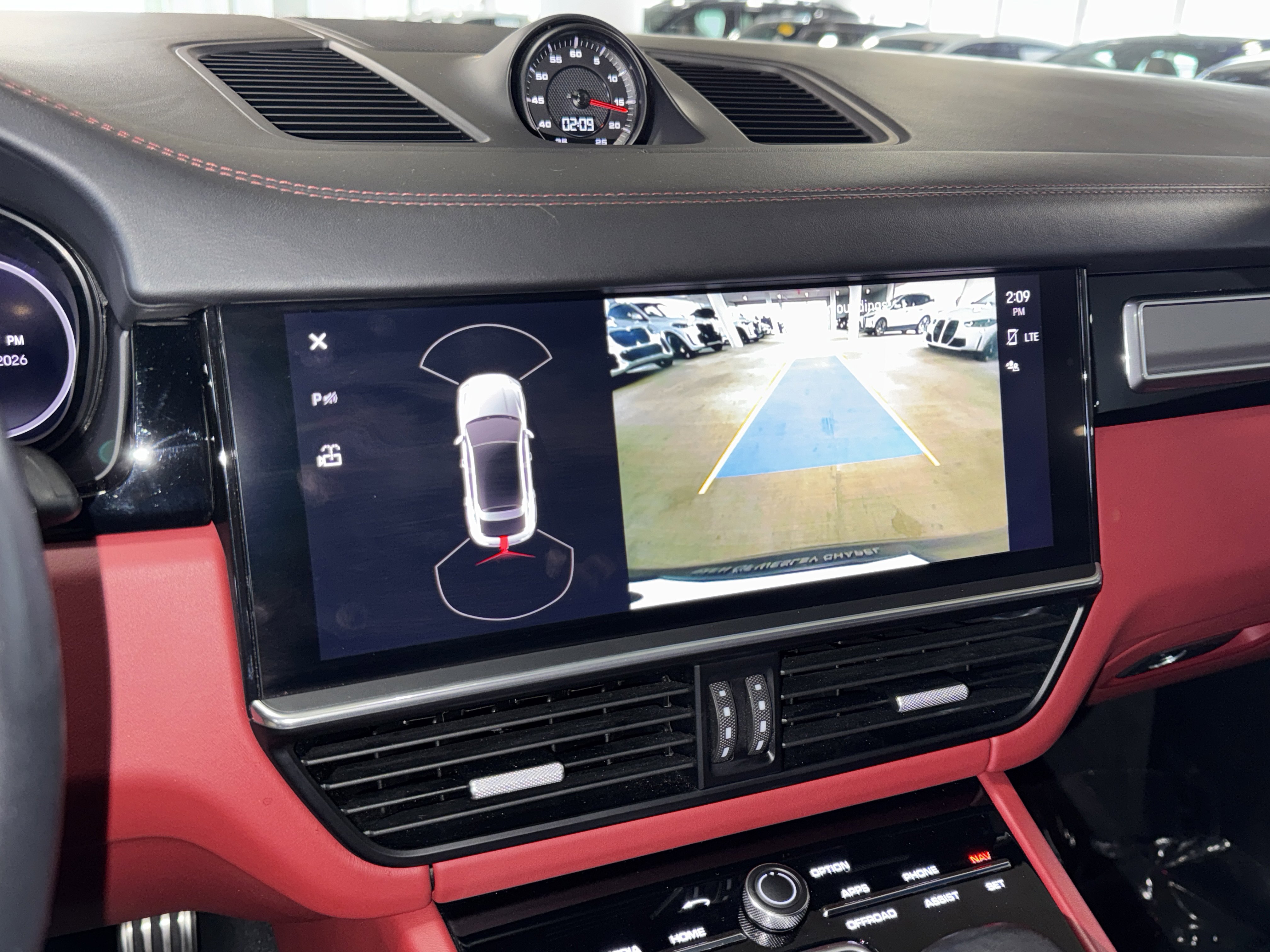 Used 2022 Porsche Cayenne Turbo image 27