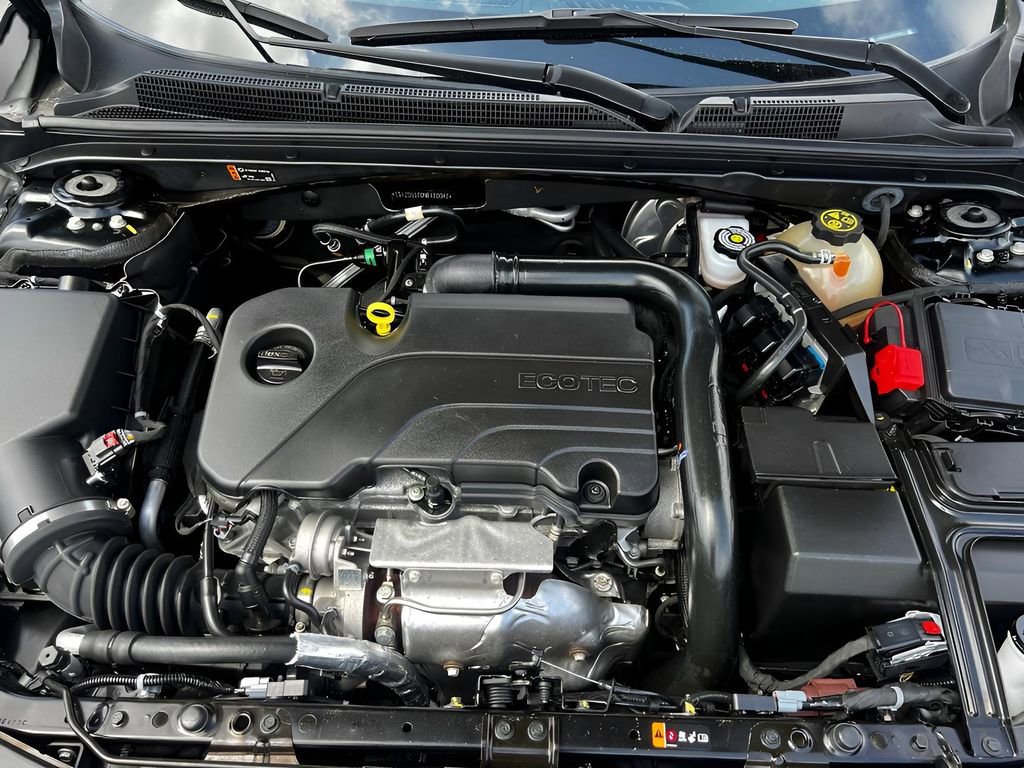 Used 2022 Chevrolet Malibu LT image 26