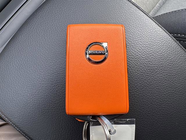 Used 2025 Volvo XC40 B5 Core w/ Protection Package AWD/4WD image 30