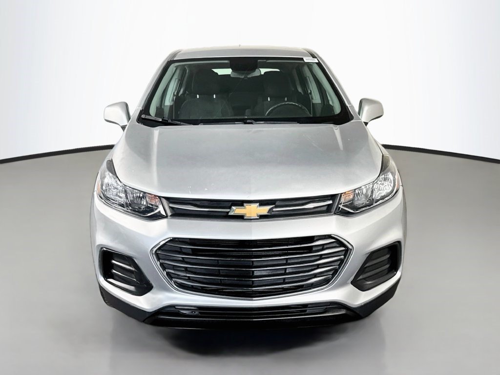 Used 2019 Chevrolet Trax LS FWD image 2