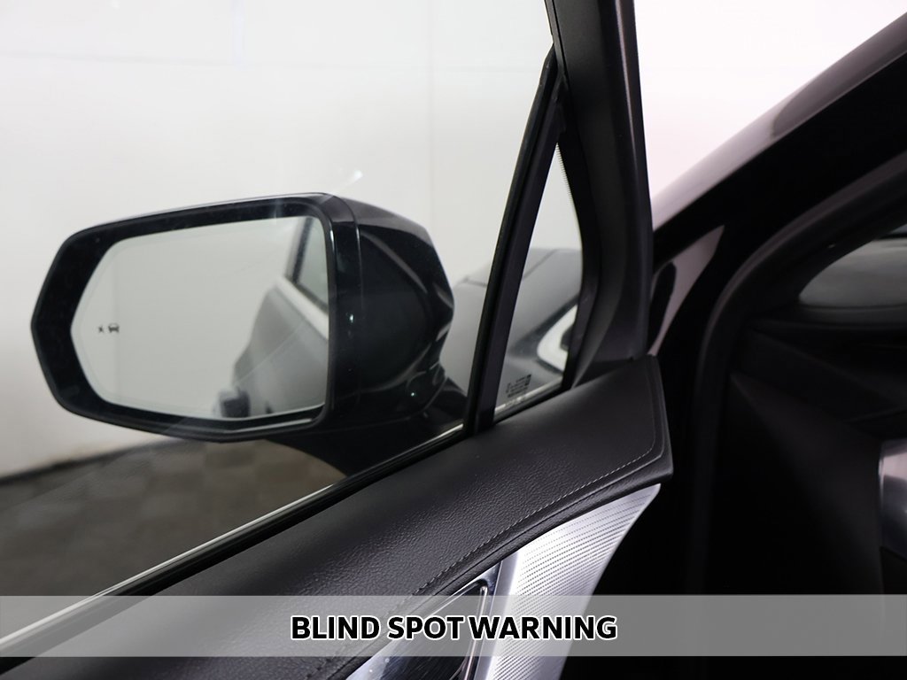 Used 2022 Cadillac XT5 Premium Luxury w/ LPO, Floor Liner Package image 7