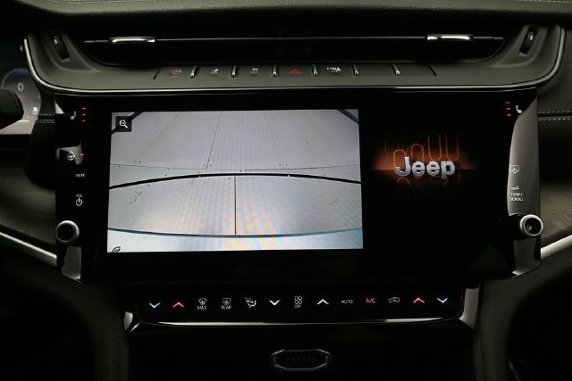 New 2027 Jeep Grand Cherokee Limited w/ Trailer Tow Package AWD/4WD image 42