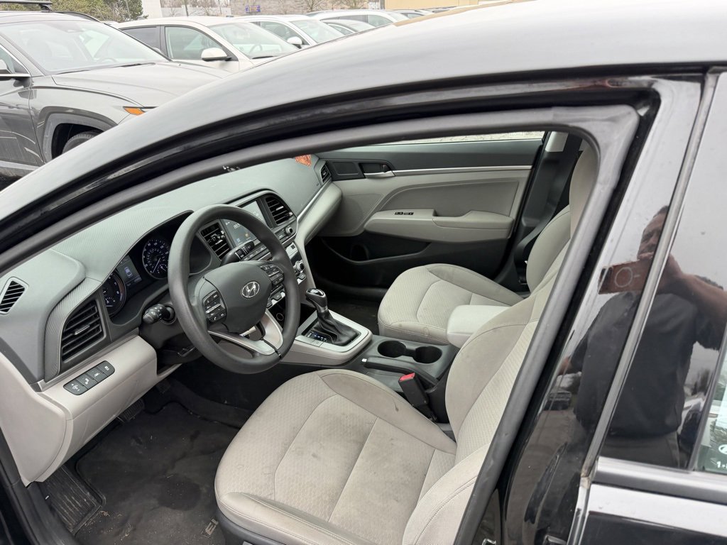Used 2020 Hyundai Elantra SEL w/ Cargo Package (C1) image 6