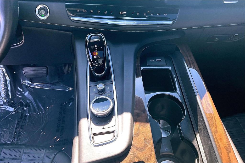 Certified 2024 Cadillac Escalade ESV Sport Platinum w/ LPO, Floor Liner Package image 15