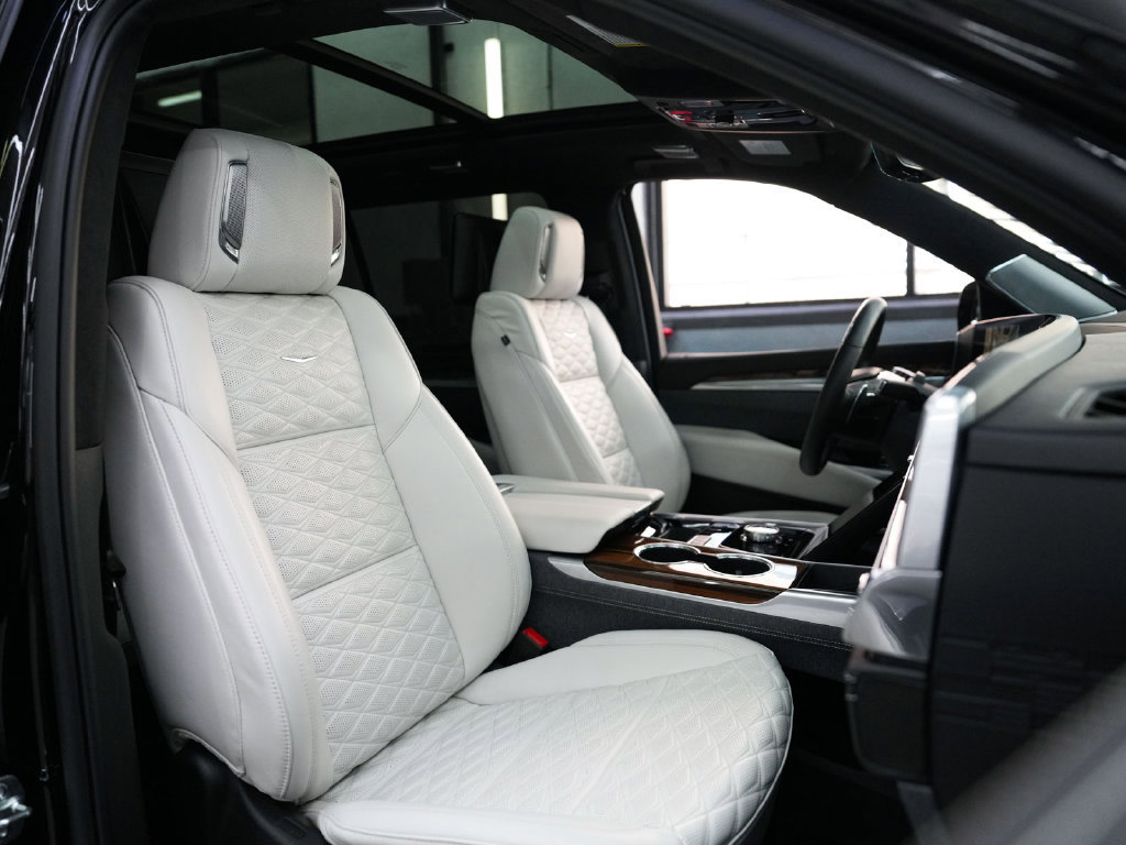 Used 2025 Cadillac Escalade ESV Sport Platinum AWD/4WD image 42