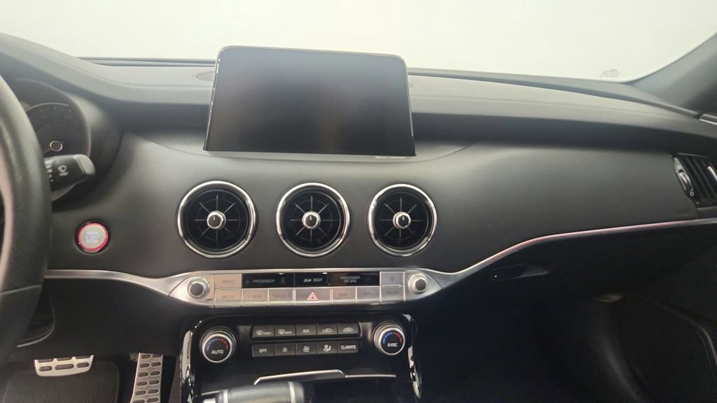 Used 2021 Kia Stinger GT1 image 17