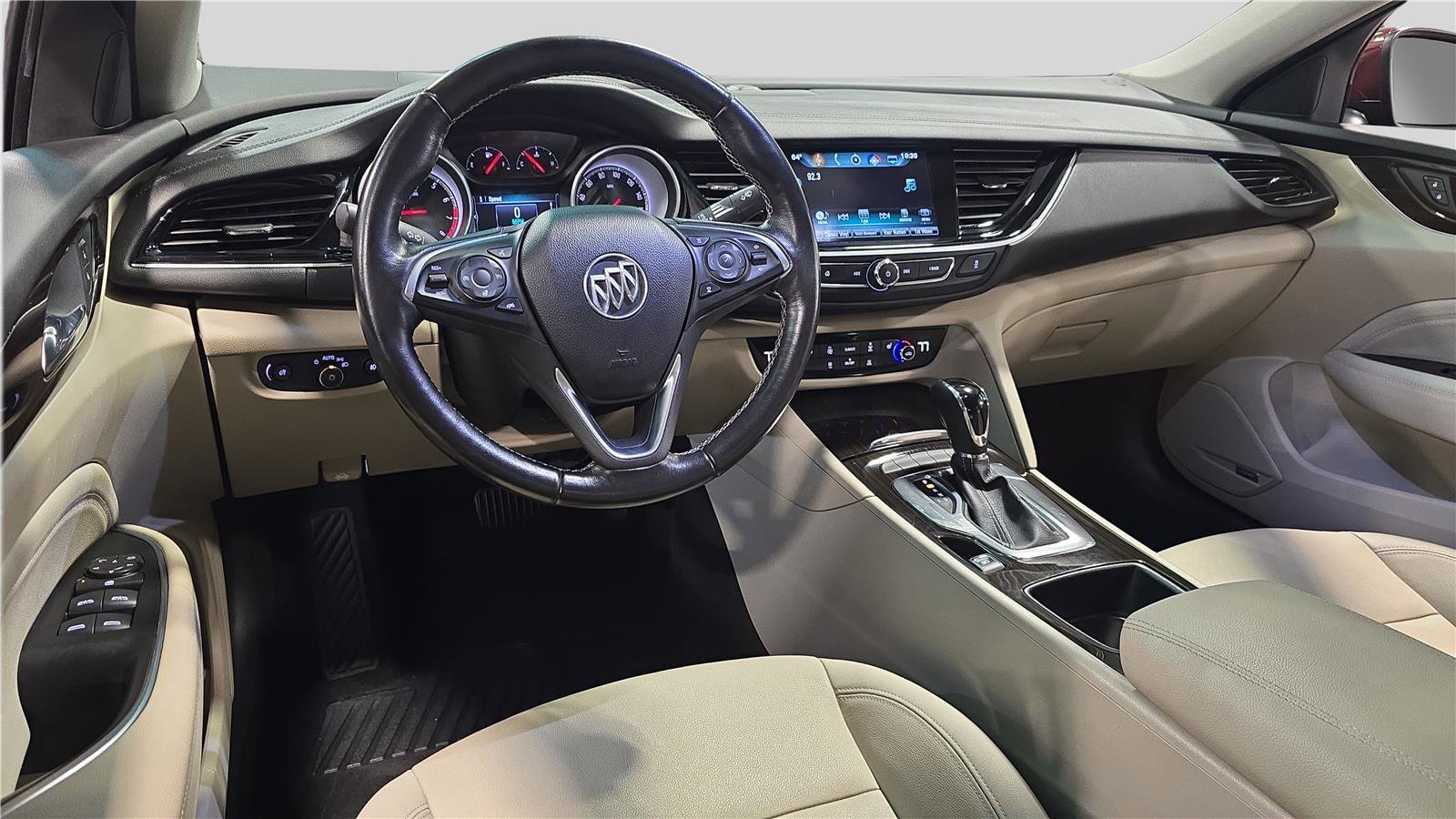Used 2018 Buick Regal Essence w/ Driver Confidence Package #1 image 20