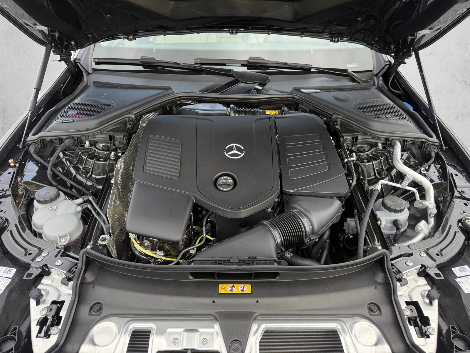 New 2027 Mercedes-Benz E 350 4MATIC Sedan image 18