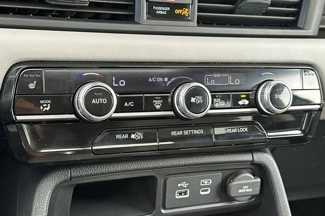 Used 2025 Honda Pilot Touring image 24